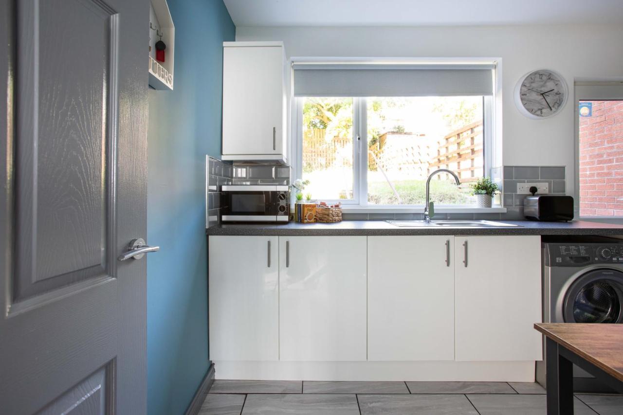 Fully Refurbished North Belfast Home Buitenkant foto
