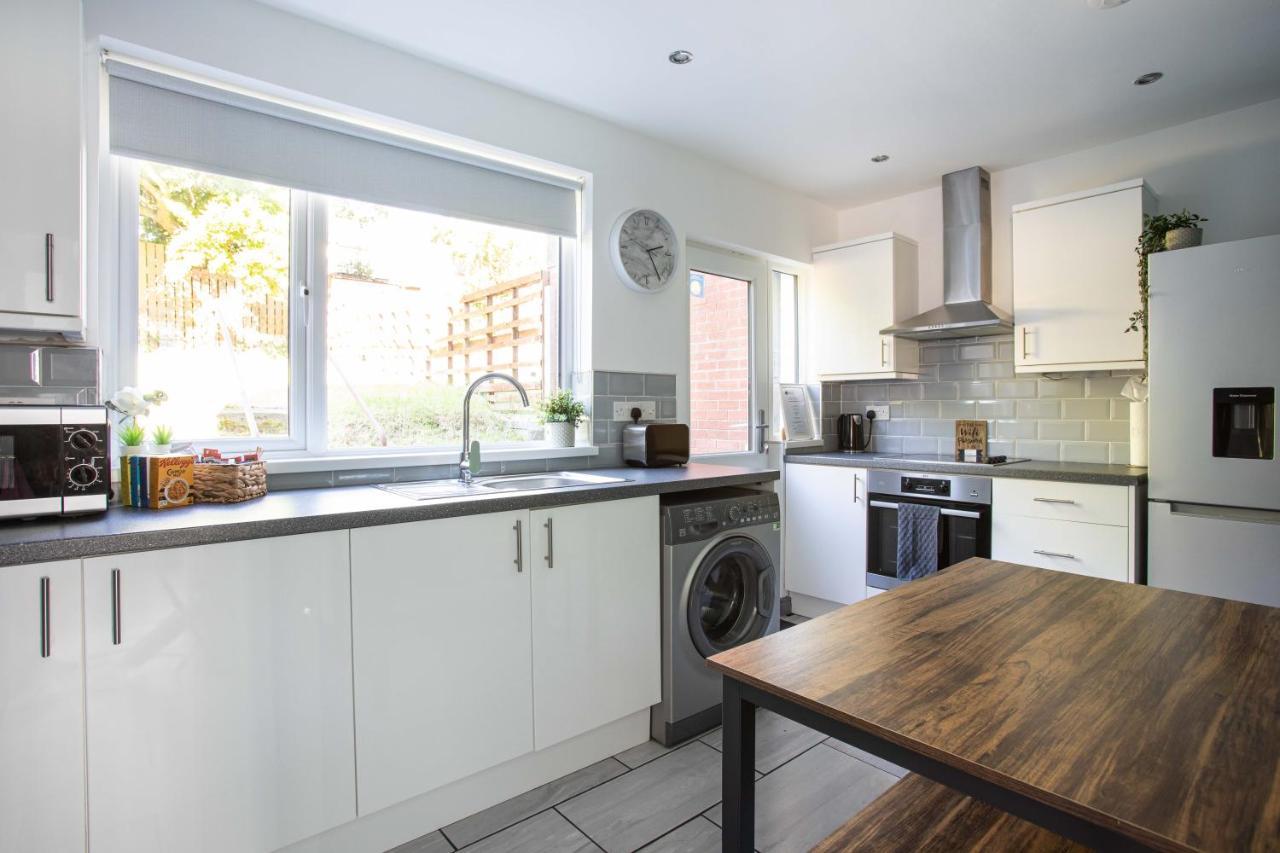 Fully Refurbished North Belfast Home Buitenkant foto