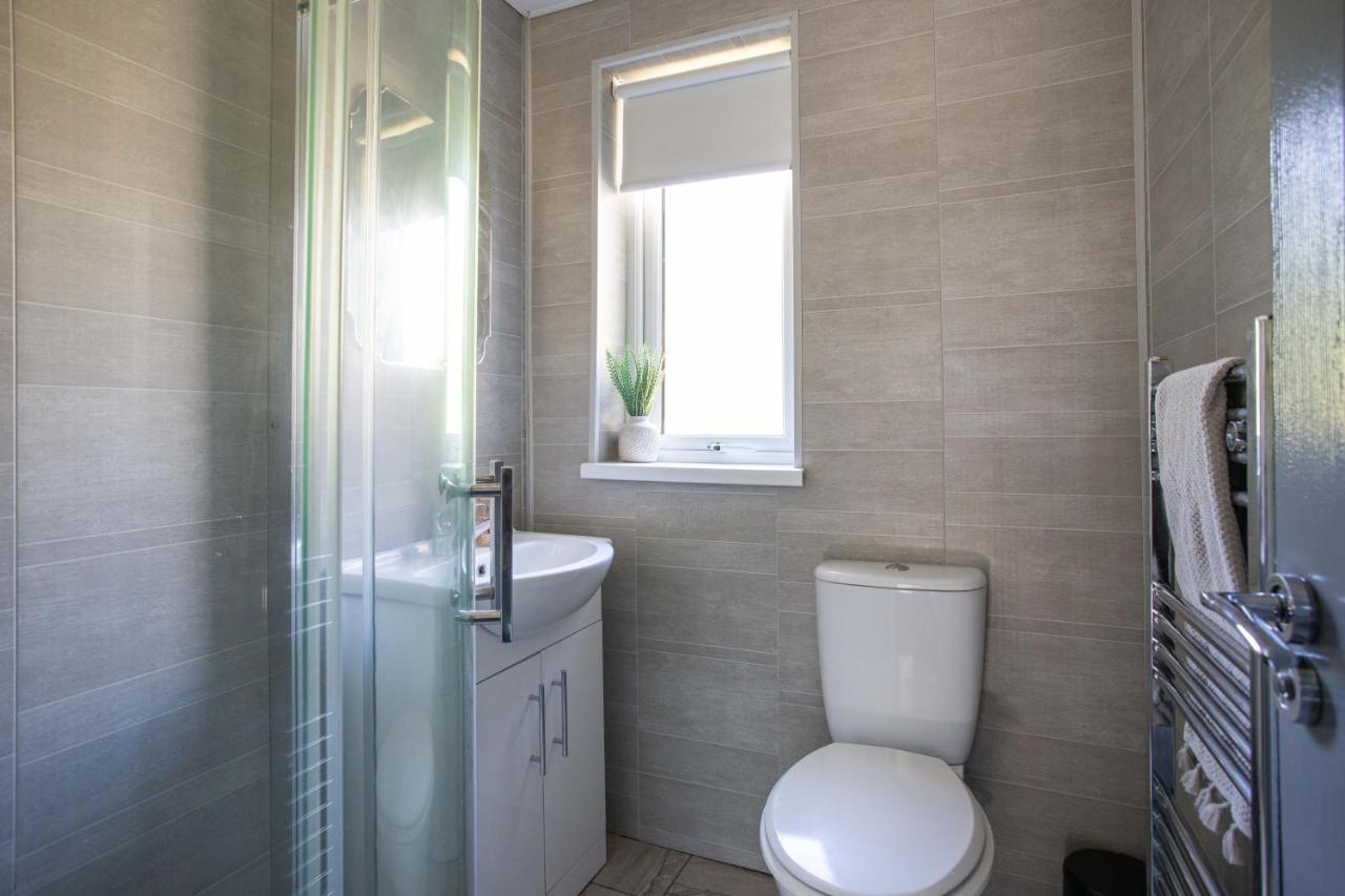 Fully Refurbished North Belfast Home Buitenkant foto